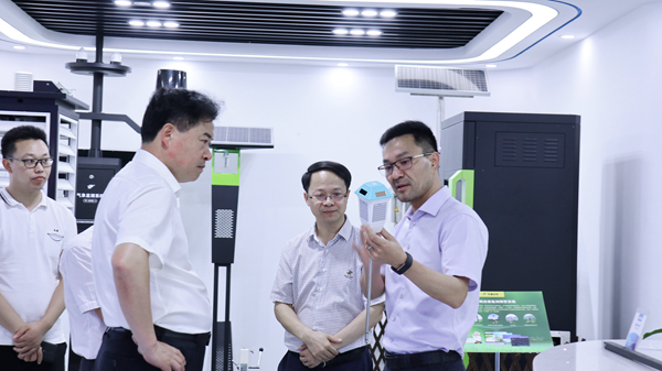 浙江省农业农村厅副厅长唐冬寿一行莅临草莓视频软件下载调研3 浙江省农业农村厅副厅长唐冬寿一行莅临草莓视频软件下载调研3