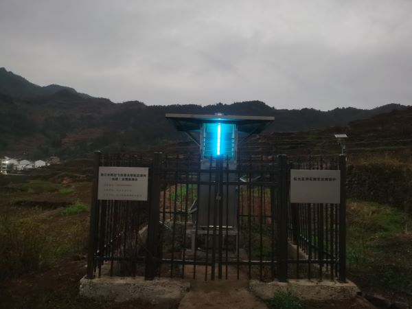 夜间依旧坚守 夜间依旧坚守