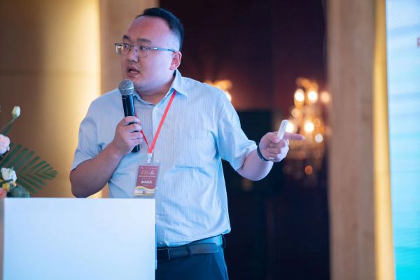 1695449333988488.jpg 草莓视频软件下载营销副总周蓝舰作《产业大脑+未来农场的模式探索》专题报告.jpg